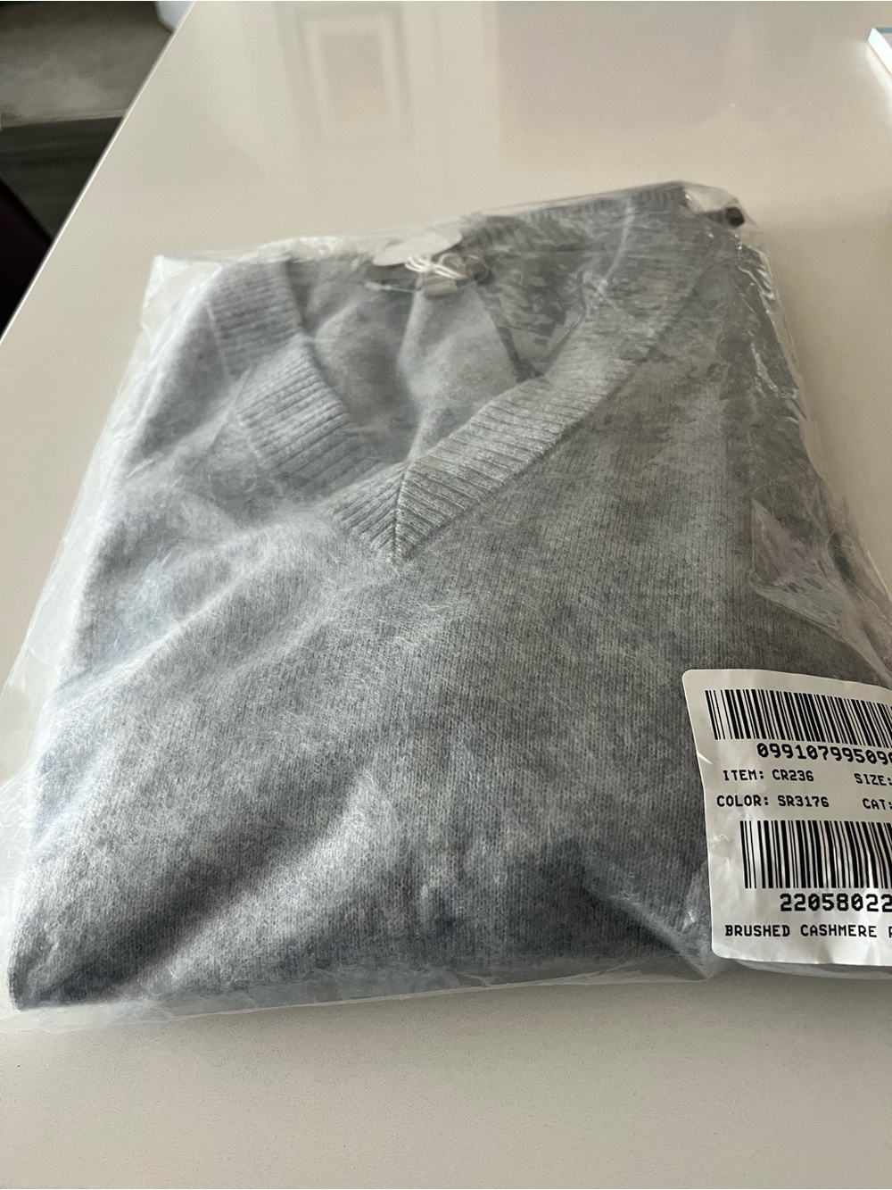 J. Crew Brushed Cashmere Relaxed Fit V-Neck, Sz M, Grey - Picture 11 of 12